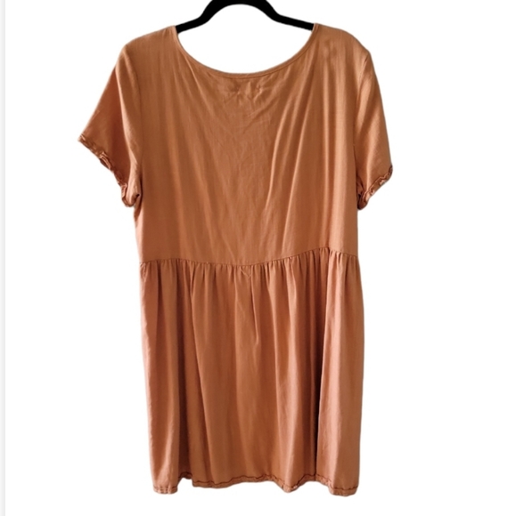 Cute mini dress - Picture 2 of 3